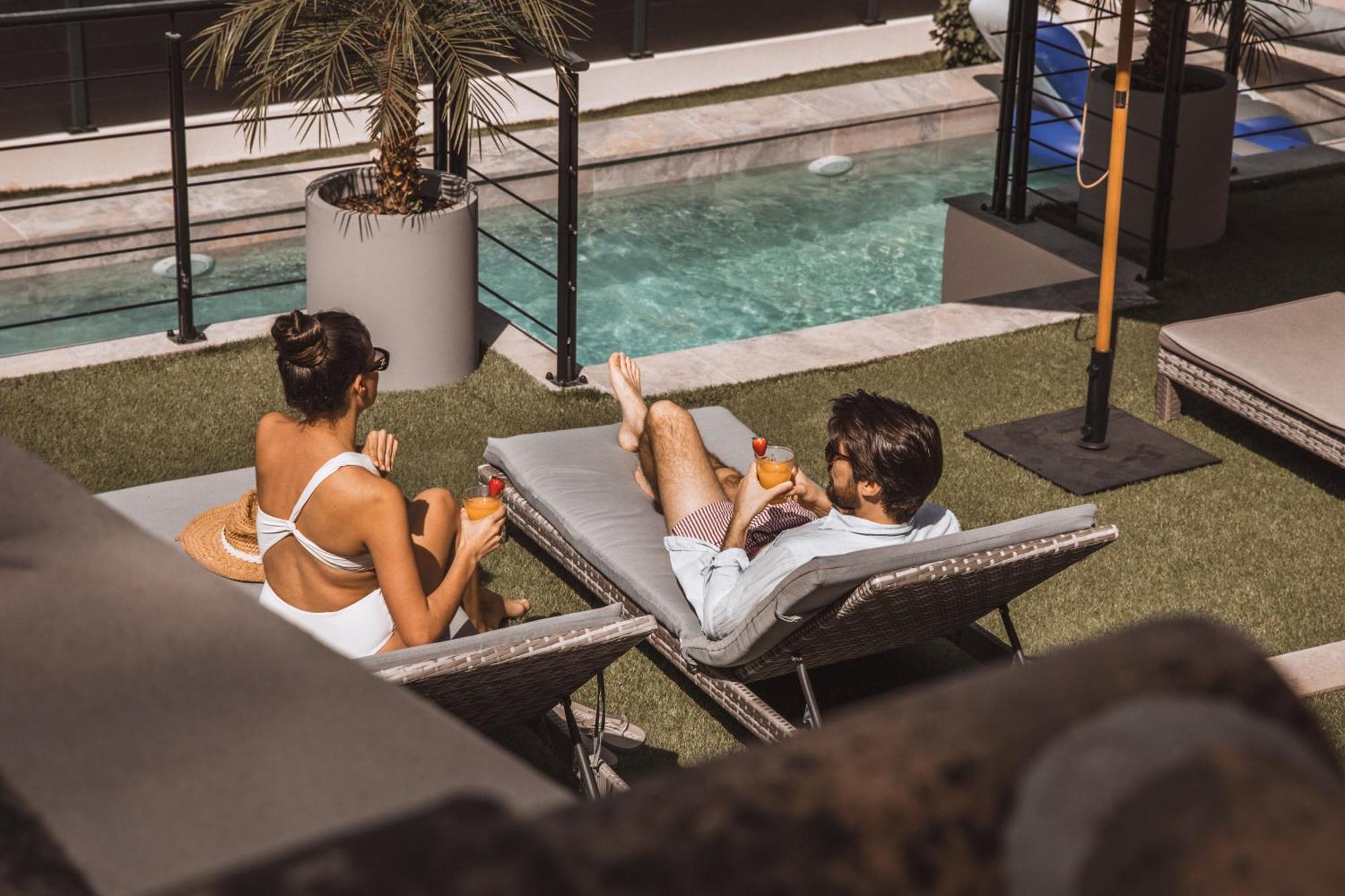 穆然Piscine-Jacuzzi-Videoprojecteur-Clim La Perle Rare别墅 外观 照片